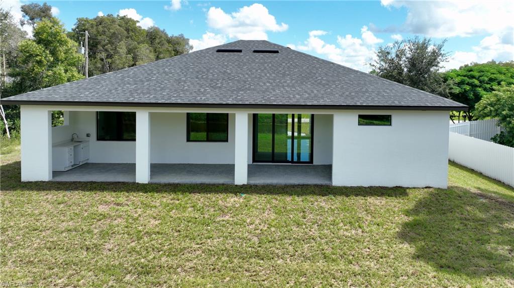 MIRROR LAKES - Residential