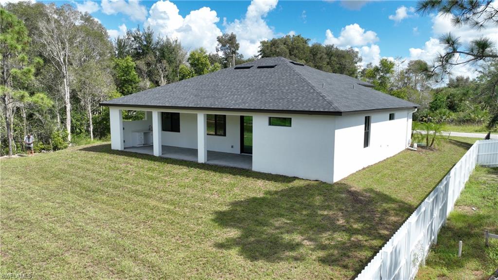 MIRROR LAKES - Residential