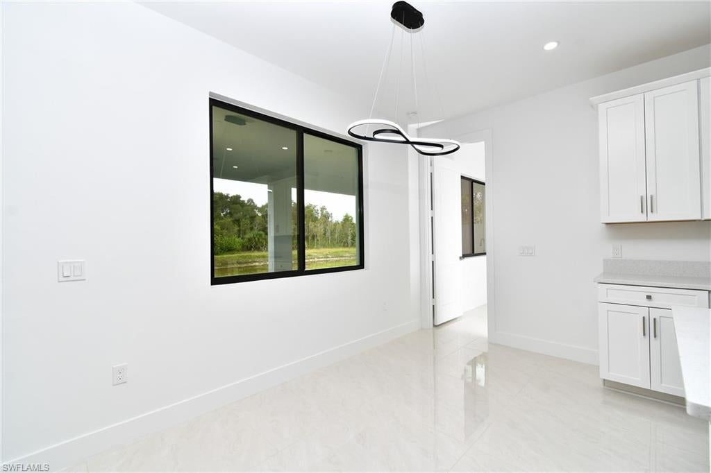 MIRROR LAKES - Residential