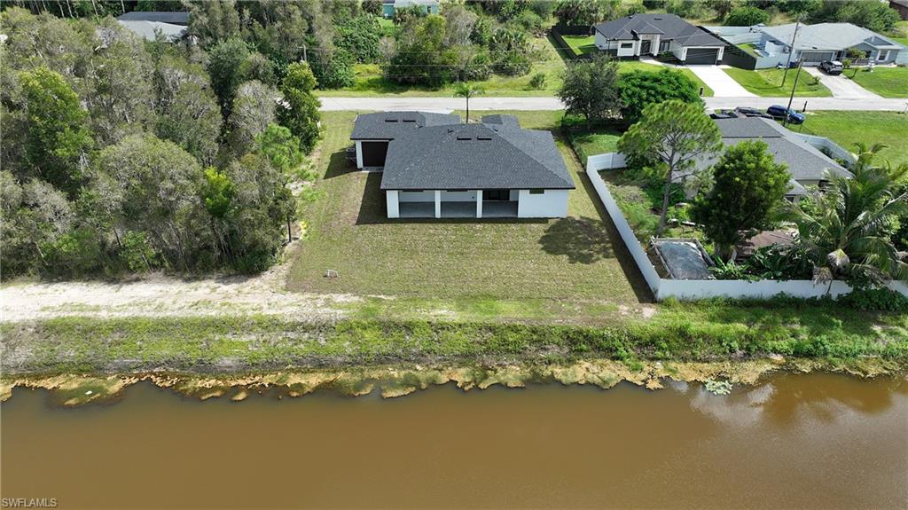 MIRROR LAKES - Residential