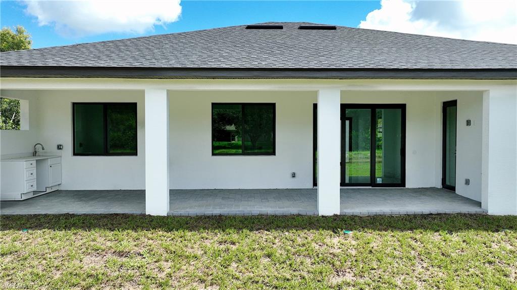 MIRROR LAKES - Residential