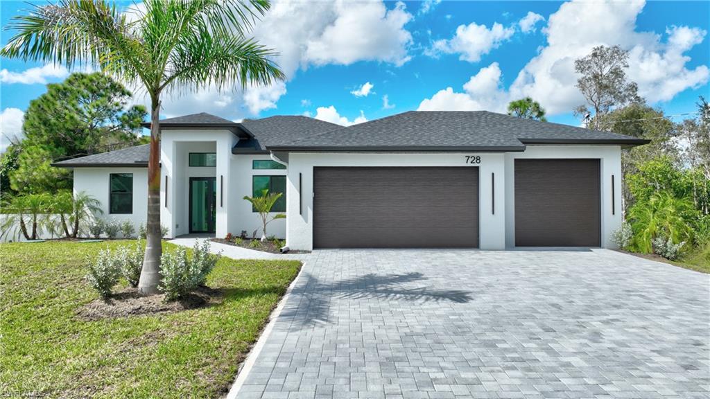 MIRROR LAKES - Residential
