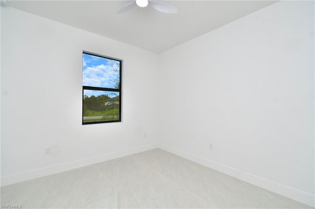 MIRROR LAKES - Residential