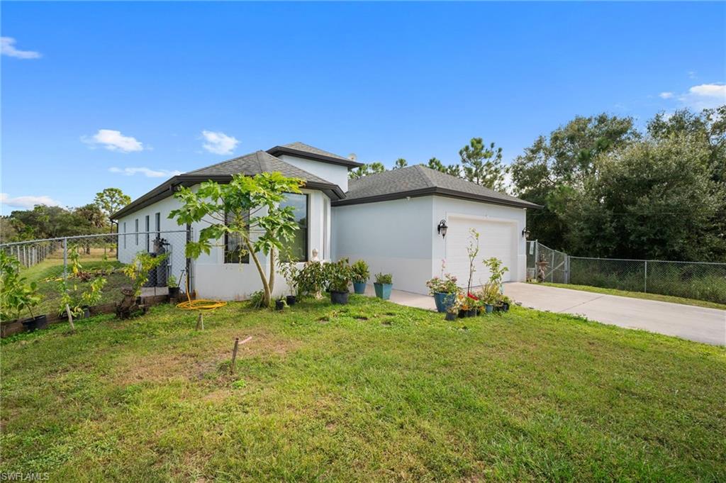 GOLDEN GATE ESTATES - Residential