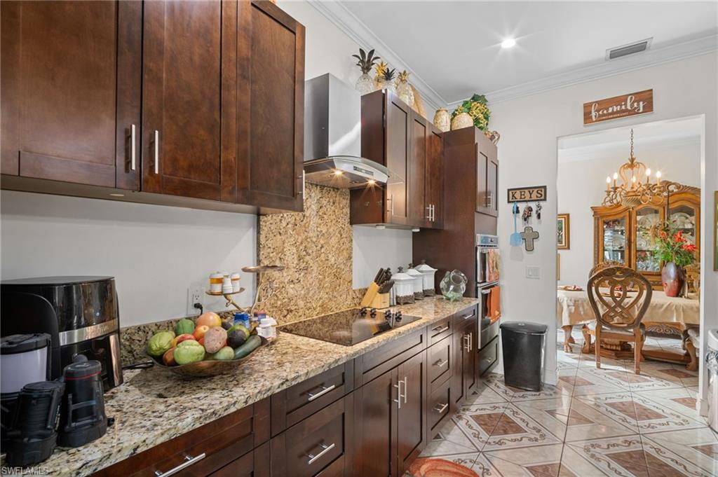 GOLDEN GATE ESTATES - Residential