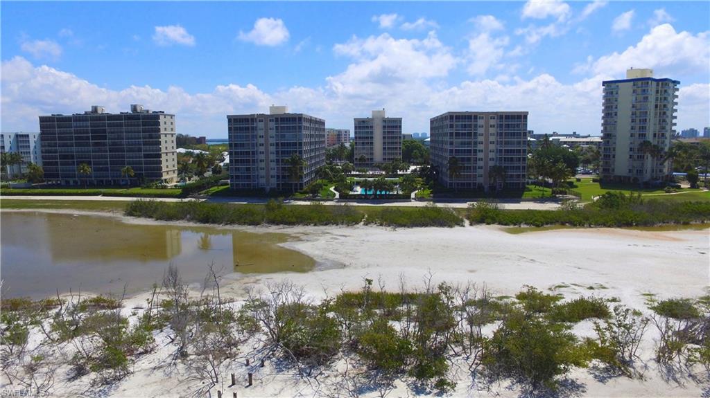 CRECIENTE CONDO NORTH - Residential