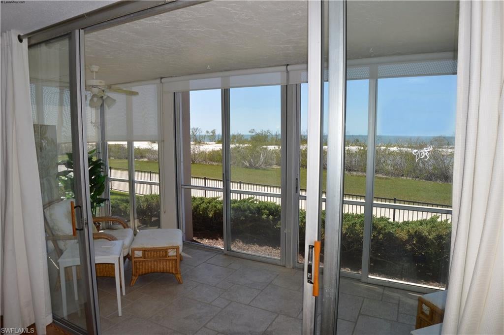CRECIENTE CONDO NORTH - Residential