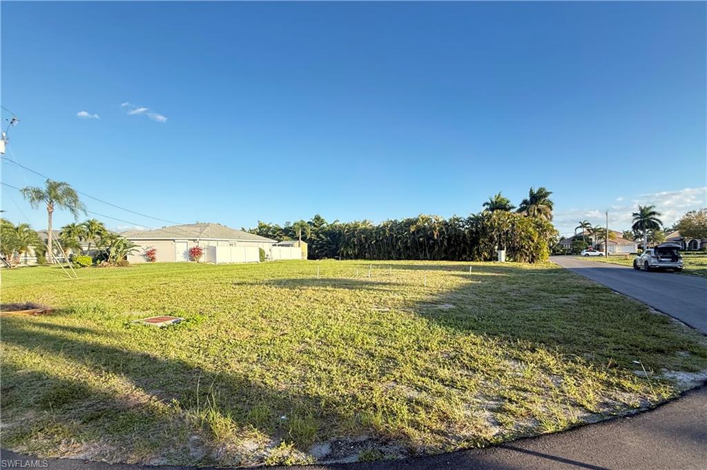 CAPE CORAL - Land