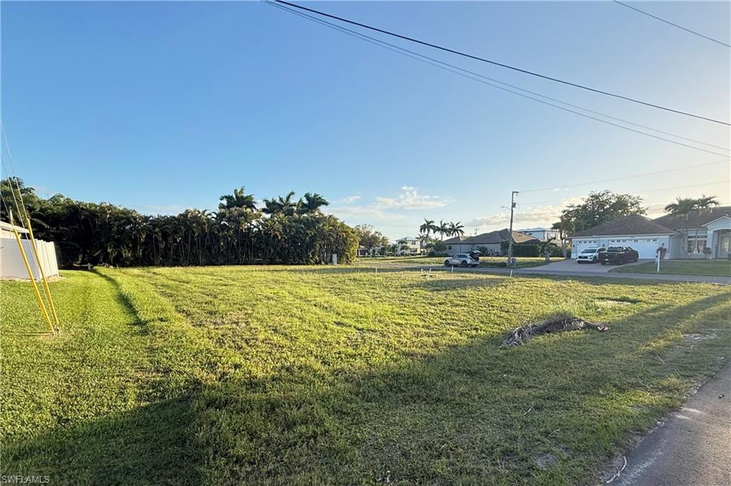 CAPE CORAL - Land