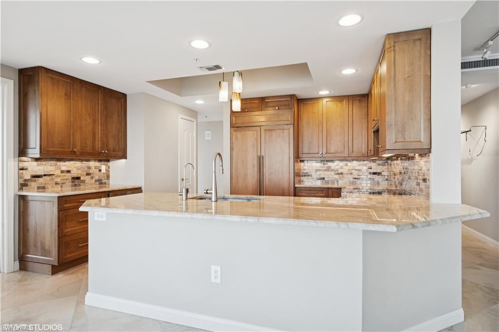 ESTANCIA - Residential
