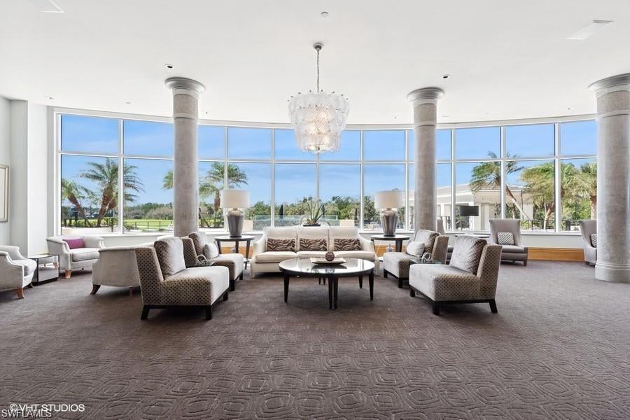 ESTANCIA - Residential