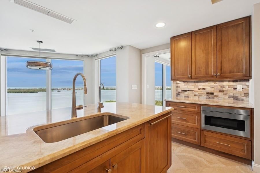 ESTANCIA - Residential