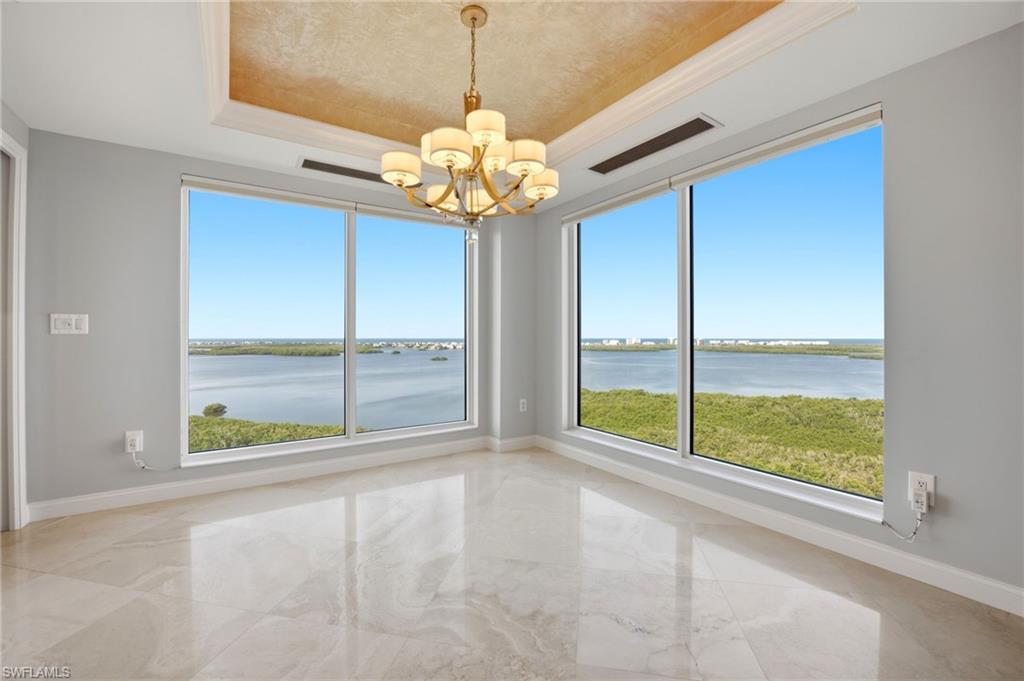 ESTANCIA - Residential