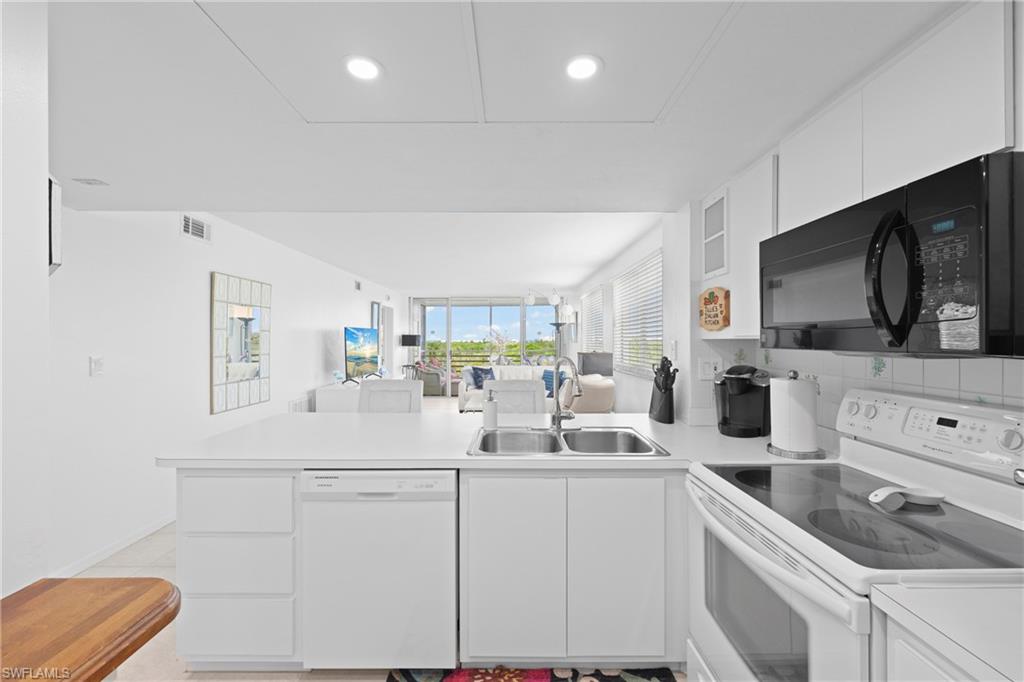 BAY FOREST - Residential Lease