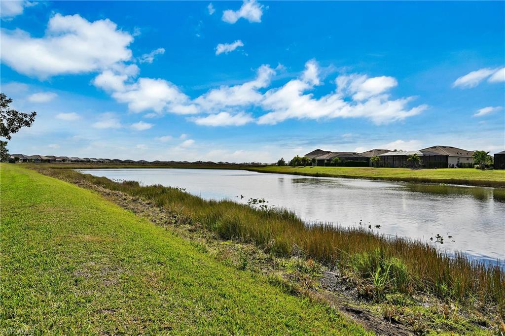 ASHTON OAKS - Residential