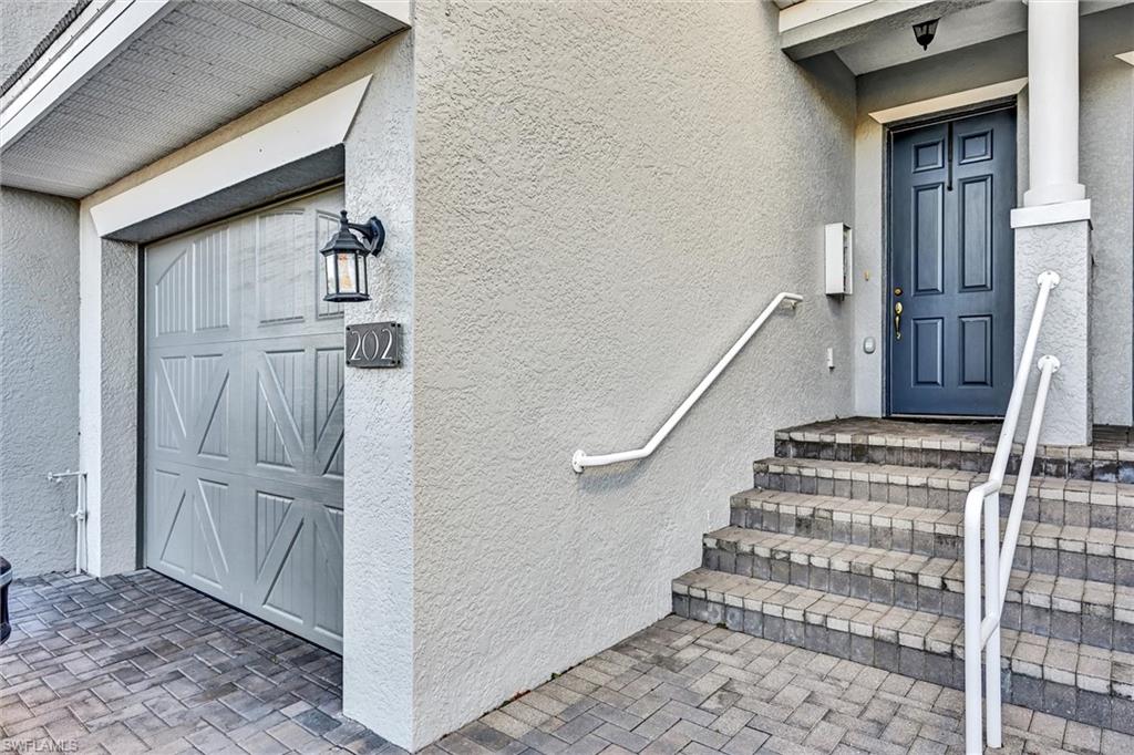 ASHTON OAKS - Residential