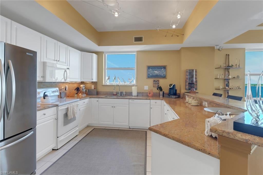 BEAU RIVAGE - Residential