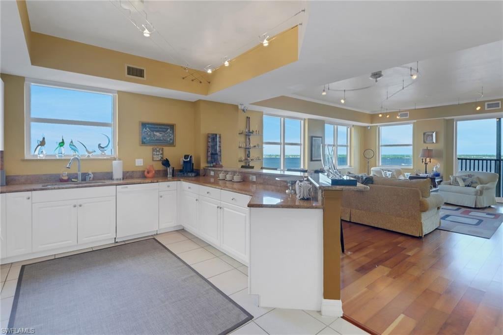 BEAU RIVAGE - Residential