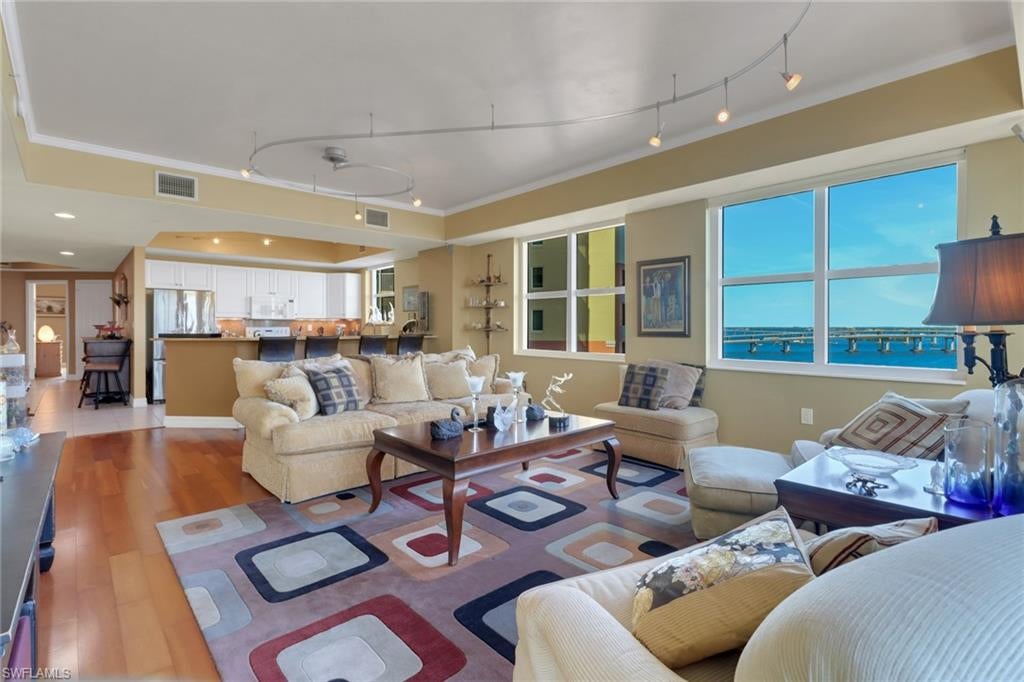 BEAU RIVAGE - Residential
