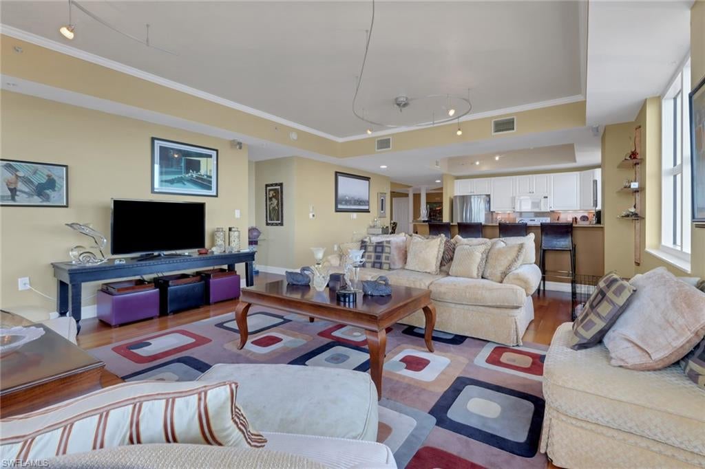 BEAU RIVAGE - Residential