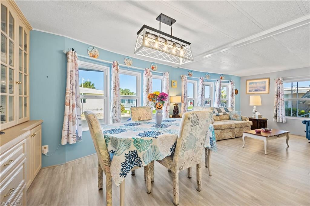 SIX LAKES COUNTRY CLUB - Residential