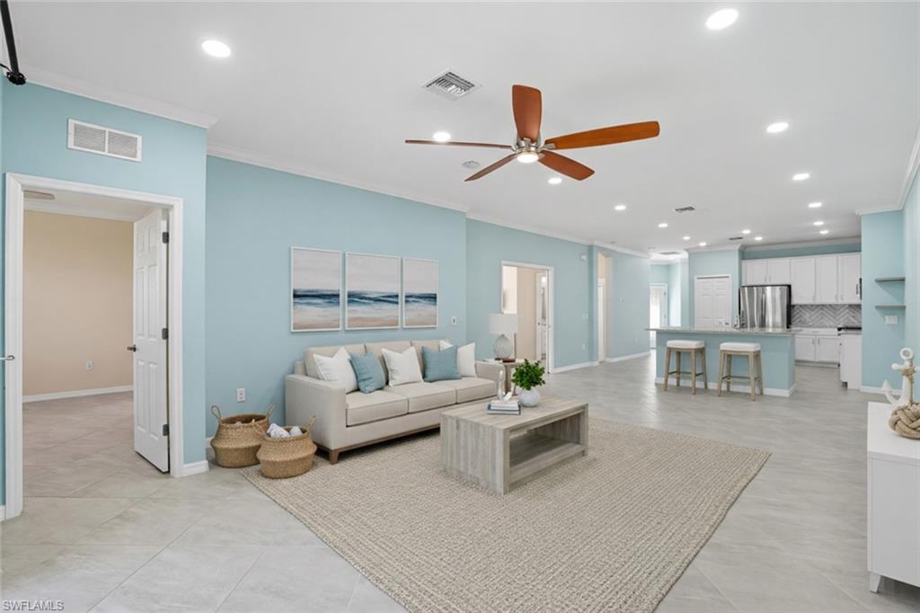 VENETIAN POINTE - Residential