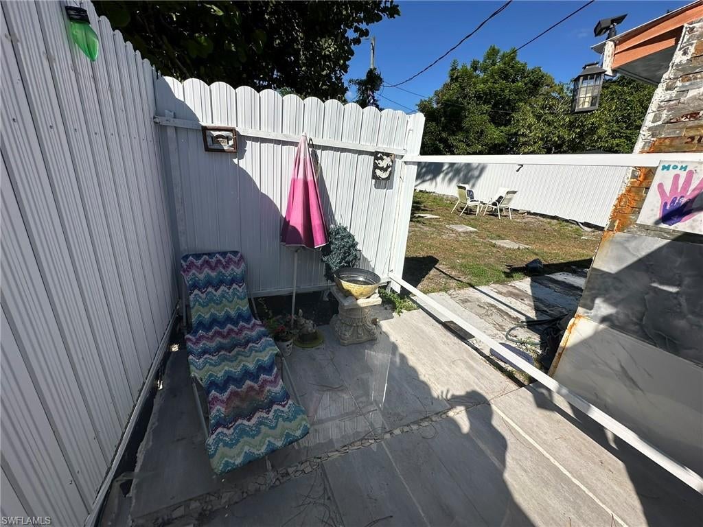 LOVEJOY PARK - Residential Lease