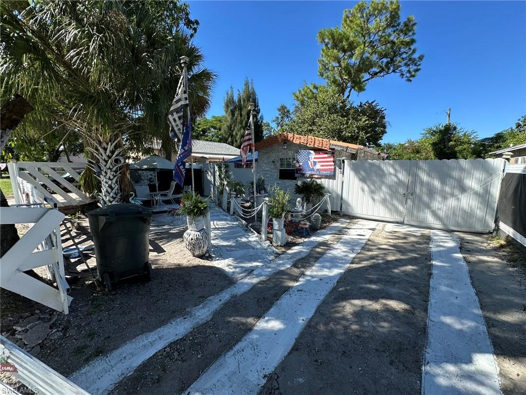LOVEJOY PARK - Residential Lease