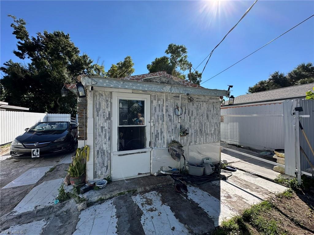 LOVEJOY PARK - Residential Lease