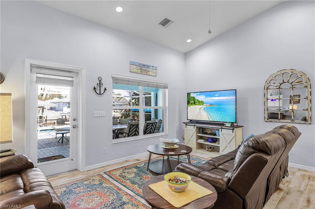 MANATEE BAY UNRECORDED SUBDIVISION - Residential