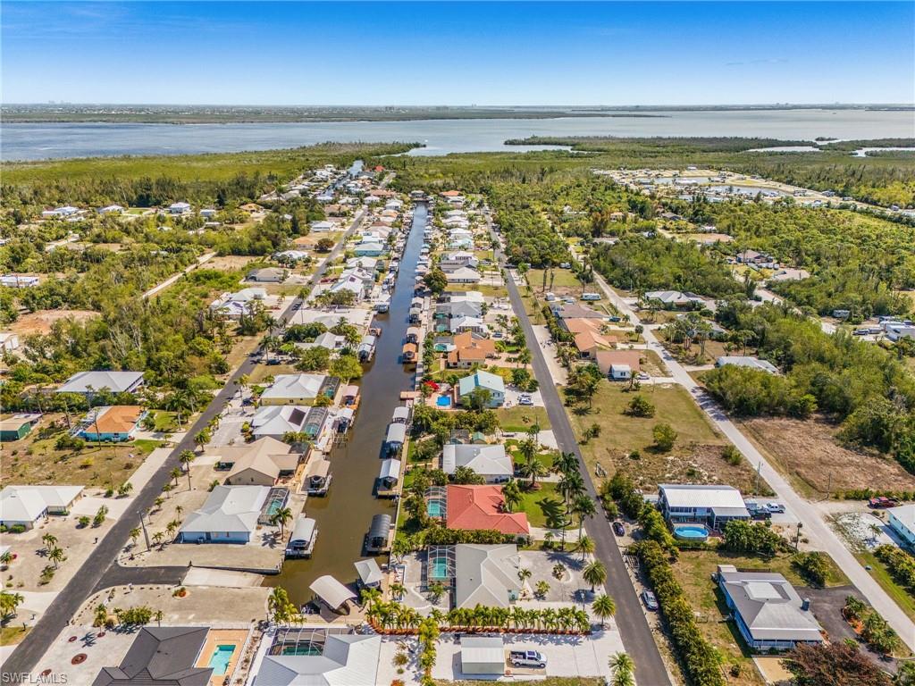 MANATEE BAY UNRECORDED SUBDIVISION - Residential