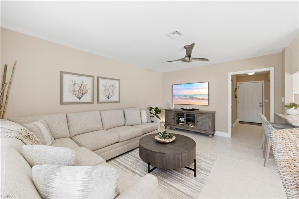 LITTLE HICKORY SHORES - Residential