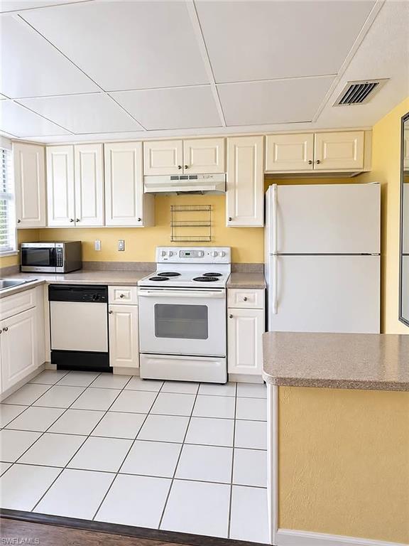 LOCHMOOR ON THE GREEN CONDO - Residential