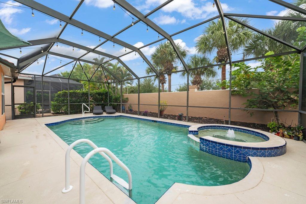 COLONIAL SHORES - Residential