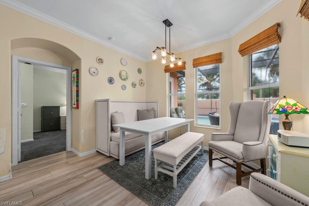 COLONIAL SHORES - Residential