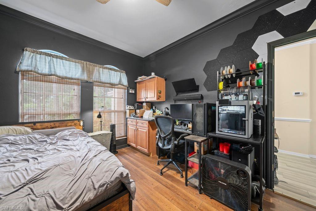 COLONIAL SHORES - Residential