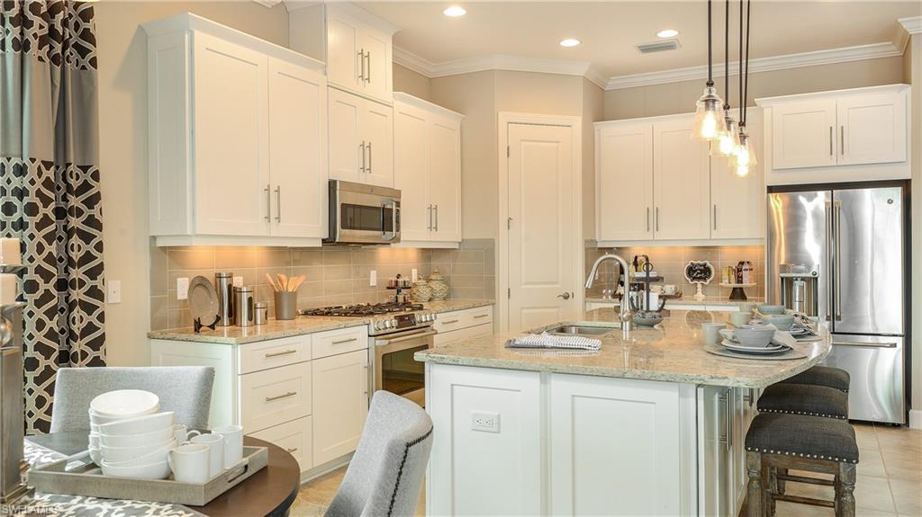 PEBBLE POINTE - Residential