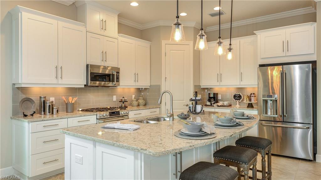 PEBBLE POINTE - Residential