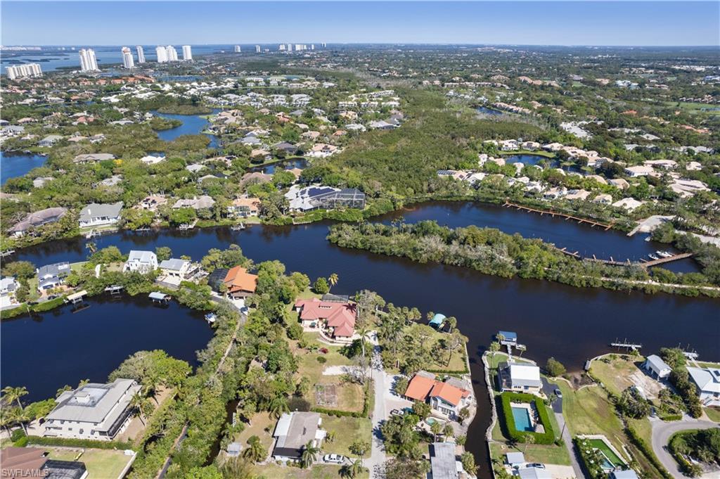 IMPERIAL SHORES - Residential
