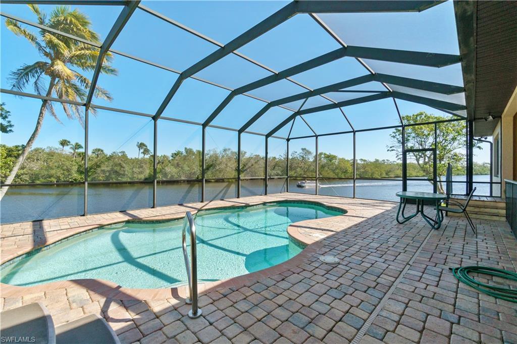 IMPERIAL SHORES - Residential