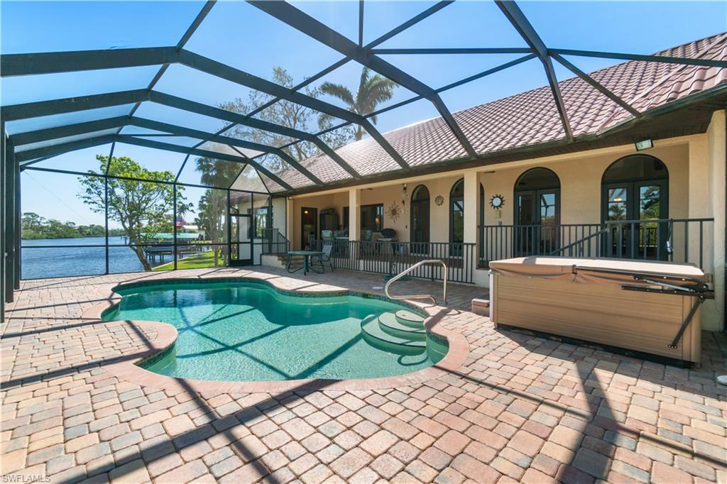 IMPERIAL SHORES - Residential