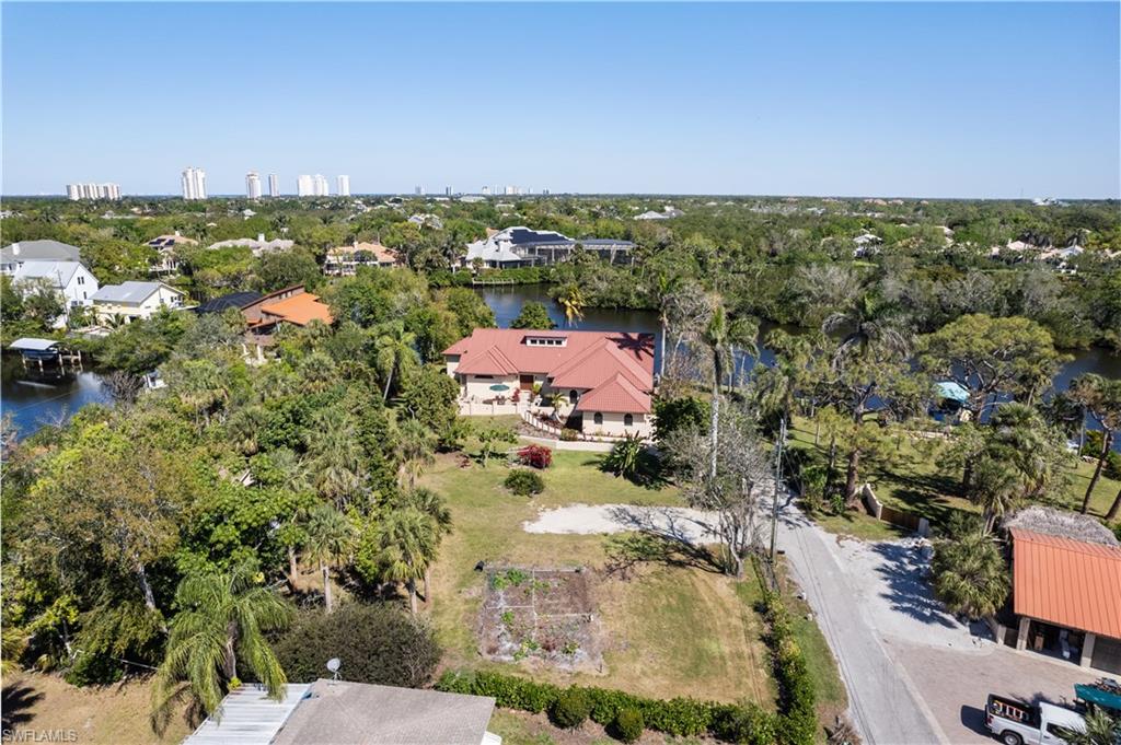 IMPERIAL SHORES - Residential
