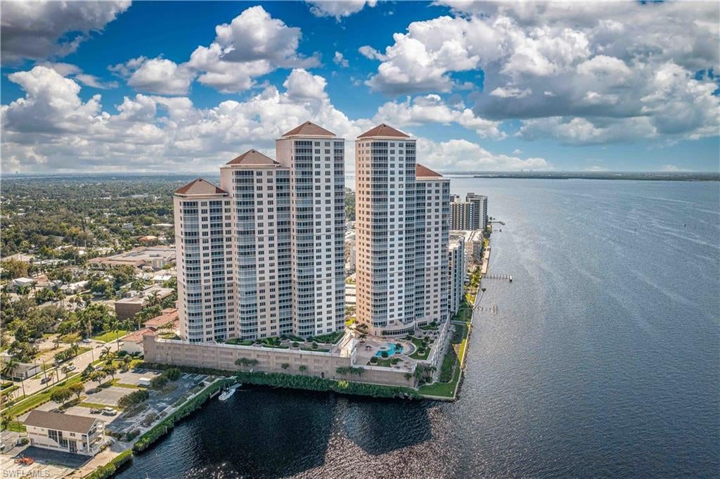 HIGH POINT PLACE - Residential