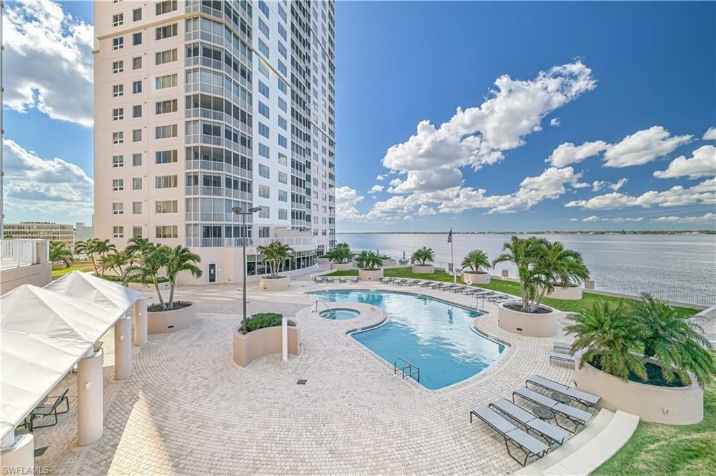 HIGH POINT PLACE - Residential