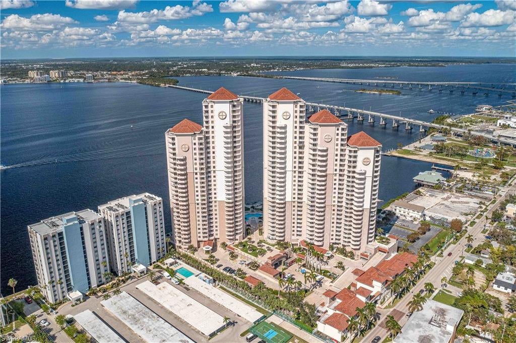 HIGH POINT PLACE - Residential
