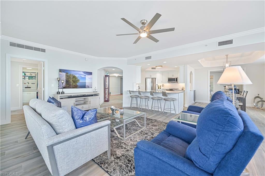 HIGH POINT PLACE - Residential