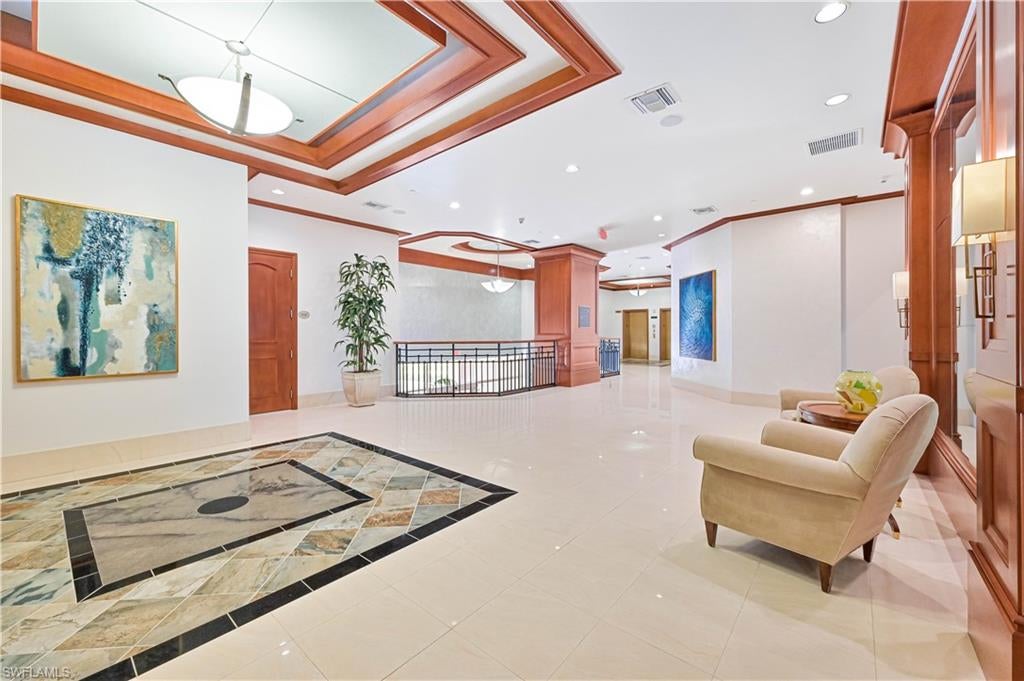 HIGH POINT PLACE - Residential