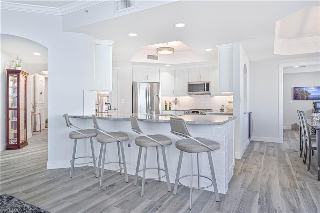 HIGH POINT PLACE - Residential