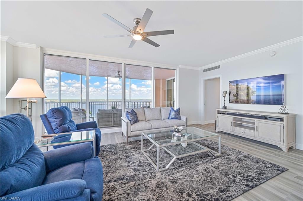 HIGH POINT PLACE - Residential