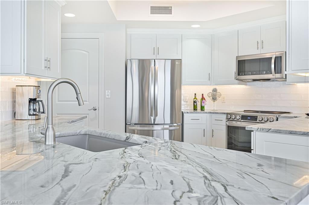 HIGH POINT PLACE - Residential